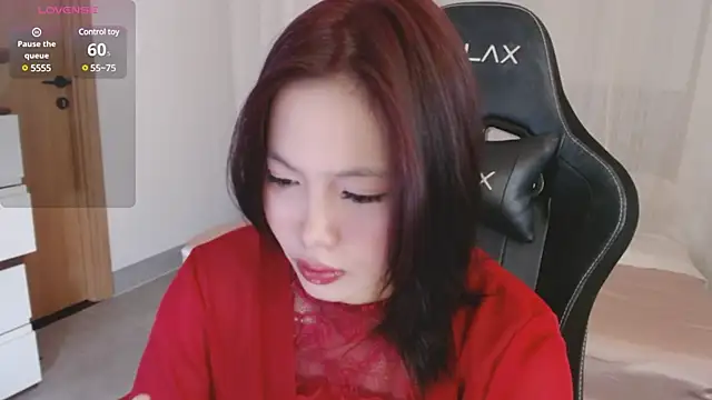 Snapshot of Lin_SiYee chatting on 8, 3, 2025 Lin SiYee online show from 8, 3, 2025