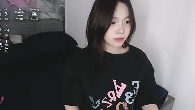 Snapshot of Lin_SiYee chatting on 22, 10, 2025 Lin SiYee online show from 22, 10, 2025