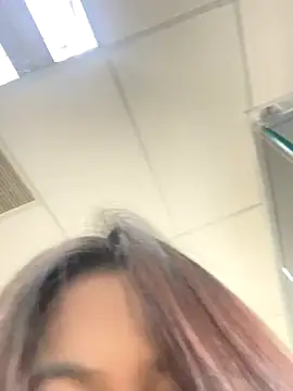 Snapshot of Lin_SiYee chatting on 27, 10, 2025 Lin SiYee online show from 27, 10, 2025