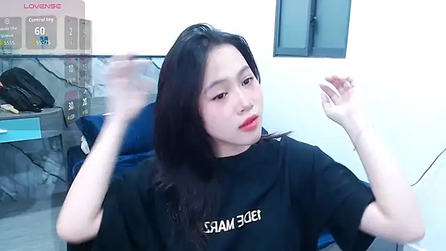 Snapshot of Lin_SiYee chatting on 30, 10, 2025 Lin SiYee online show from 30, 10, 2025