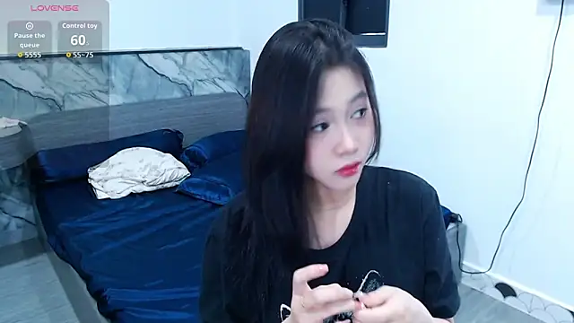 Snapshot of Lin_SiYee chatting on 27, 11, 2025 Lin SiYee online show from 27, 11, 2025