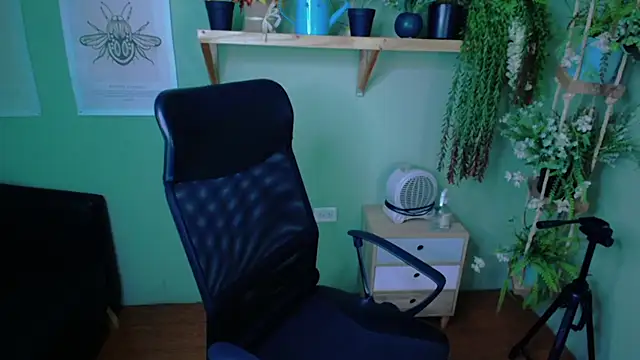 Snapshot of Fernanda__ chatting on 30, 10, 2025 Fernanda online show from 30, 10, 2025