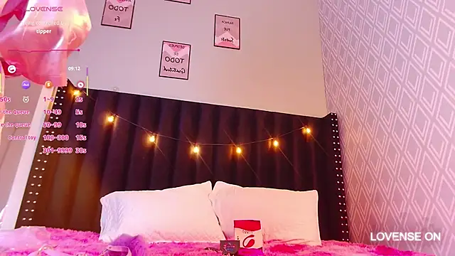 littleebluee online show from 8, 2, 2025