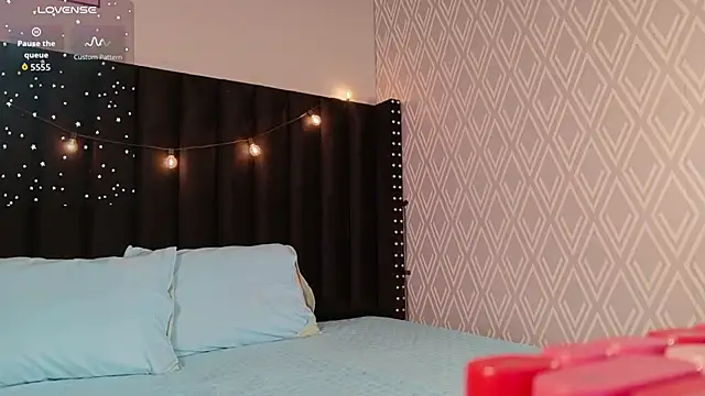 Snapshot of littleebluee chatting on 13, 9, 2025 littleebluee online show from 13, 9, 2025