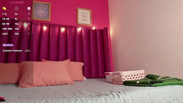 Snapshot of littleebluee chatting on 17, 9, 2025 littleebluee online show from 17, 9, 2025