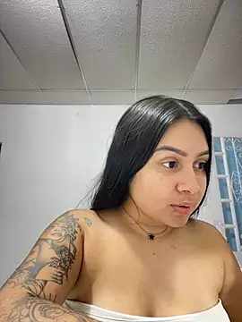 Snapshot of Pretty_Isadora chatting on 20, 2, 2025 Pretty Isadora online show from 20, 2, 2025