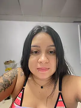 Snapshot of Pretty_Isadora chatting on 1, 3, 2025 Pretty Isadora online show from 1, 3, 2025