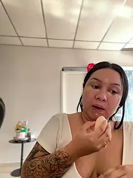 Snapshot of Pretty_Isadora chatting on 15, 3, 2025 Pretty Isadora online show from 15, 3, 2025