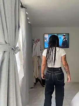 Pretty Isadora online show from 24, 10, 2025