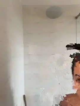 Pretty Isadora online show from 12, 3, 2026