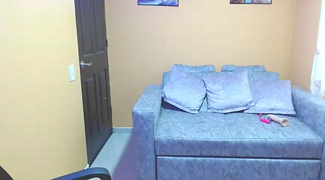 Kerly Lopez online show from 5, 3, 2025