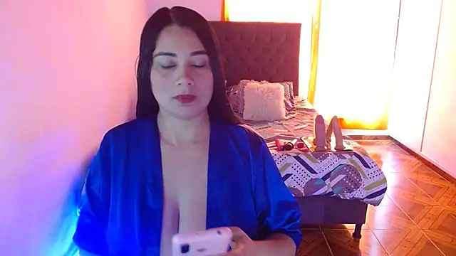 Kerly Lopez online show from 28, 7, 2026