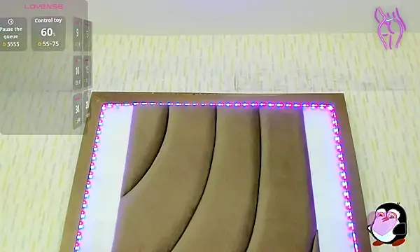 Snapshot of ThyaraJhons chatting on 15, 9, 2025 ThyaraJhons online show from 15, 9, 2025