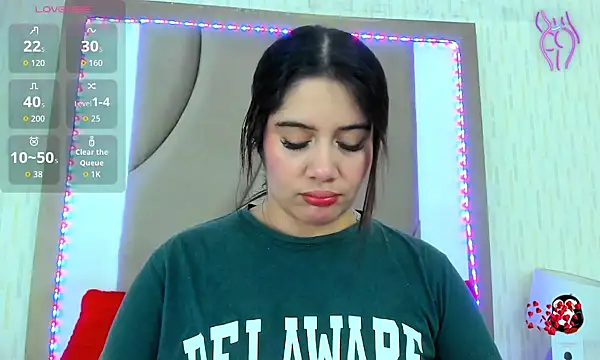 Snapshot of ThyaraJhons chatting on 25, 9, 2025 ThyaraJhons online show from 25, 9, 2025