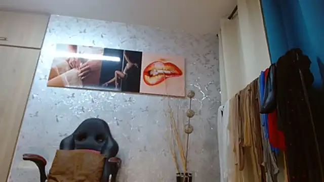 Snapshot of Samantabrown_ chatting on 4, 2, 2026 Samantabrown online show from 4, 2, 2026