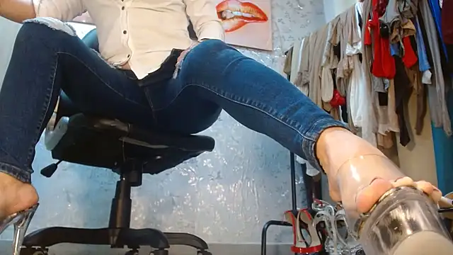 Samantabrown  online show from 18, 3, 2026