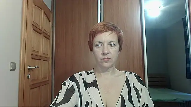LoraLoraMay online show from 28, 6, 2026