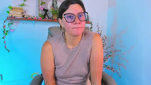 Chanelll Taylorr  online show from 26, 2, 2026