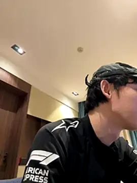 Snapshot of 1a1a1alll chatting on 12, 11, 2025 1a1a1alll online show from 12, 11, 2025