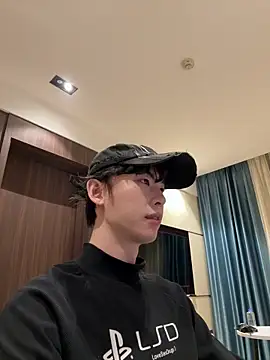 Snapshot of 1a1a1alll chatting on 5, 12, 2025 1a1a1alll online show from 5, 12, 2025