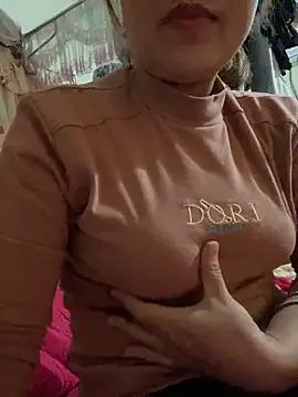 Snapshot of Milk_Mom99 chatting on 10, 1, 2025 Milk Mom99 online show from 10, 1, 2025