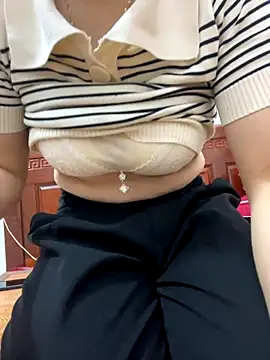 Snapshot of Milk_Mom99 chatting on 1, 11, 2025 Milk Mom99 online show from 1, 11, 2025