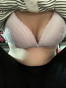 Milk Mom99 online show from 25, 3, 2026