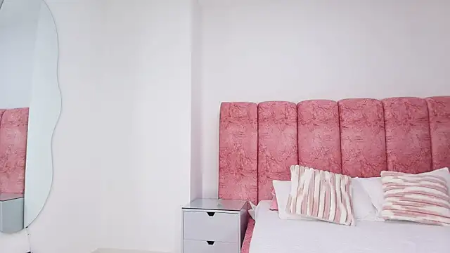 kendal rossi online show from 28, 11, 2025