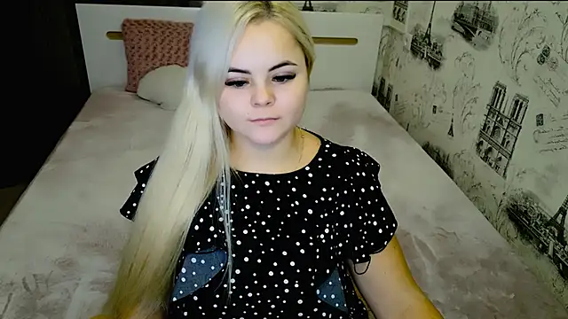 lovely-eyes online show from 8, 11, 2025