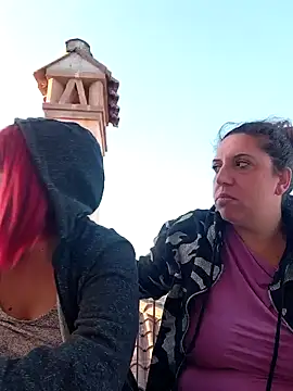 Snapshot of carolyne2023 chatting on 12, 9, 2025 carolyne2023 online show from 12, 9, 2025