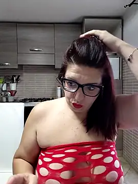 Snapshot of carolyne2023 chatting on 18, 11, 2025 carolyne2023 online show from 18, 11, 2025