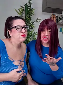 Snapshot of carolyne2023 chatting on 5, 12, 2025 carolyne2023 online show from 5, 12, 2025