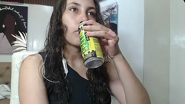 Snapshot of xlunna chatting on 30, 10, 2025 xlunna online show from 30, 10, 2025