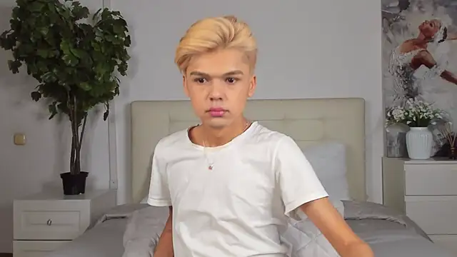 Felix Rey online show from 8, 2, 2025