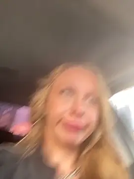 Snapshot of Sweet___Emily chatting on 7, 10, 2025 Sweet   Emily online show from 7, 10, 2025