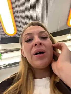 Snapshot of Sweet___Emily chatting on 19, 12, 2025 Sweet Emily online show from 19, 12, 2025