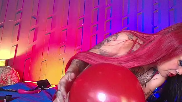 Snapshot of MorganaCrowley chatting on 1, 2, 2025 MorganaCrowley online show from 1, 2, 2025