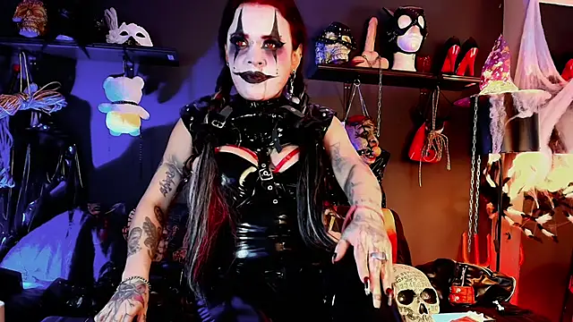 Snapshot of MorganaCrowley chatting on 31, 10, 2025 MorganaCrowley online show from 31, 10, 2025