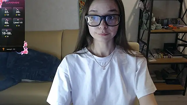 Snapshot of Amarieni chatting on 11, 12, 2024 Amarieni online show from 11, 12, 2024