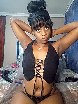 Queen-Chocolate online show from 1, 3, 2025