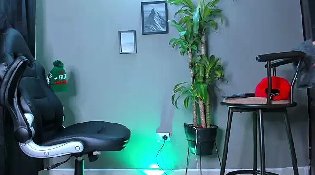 Damian 022 online show from 6, 12, 2024