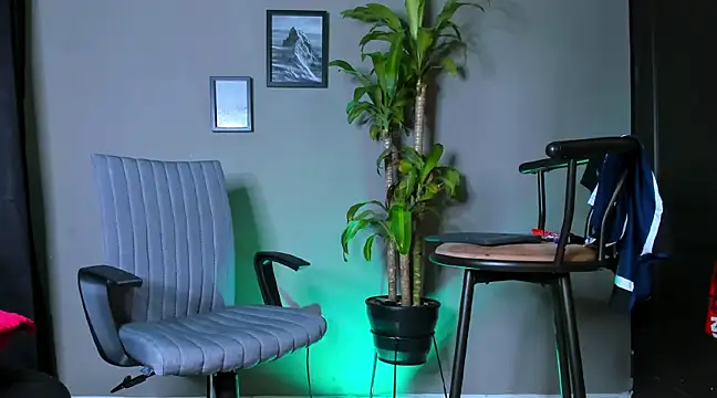 Damian 022 online show from 9, 1, 2025