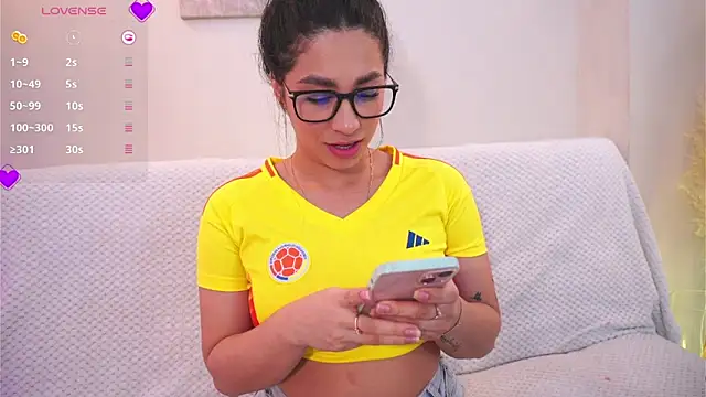 Snapshot of amelie_leigh chatting on 10, 9, 2025 amelie leigh online show from 10, 9, 2025