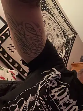 Snapshot of thatdude9_9_9 chatting on 13, 11, 2025 thatdude9 9 9 online show from 13, 11, 2025