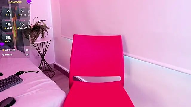 Dapnne  online show from 12, 2, 2025