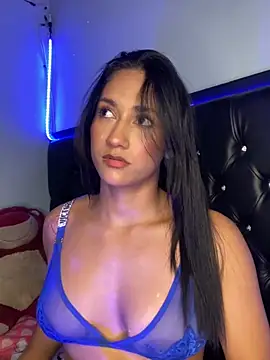 Snapshot of mailyreid chatting on 16, 3, 2025 mailyreid online show from 16, 3, 2025