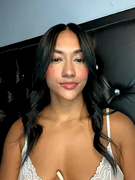 Snapshot of mailyreid chatting on 7, 10, 2025 mailyreid online show from 7, 10, 2025