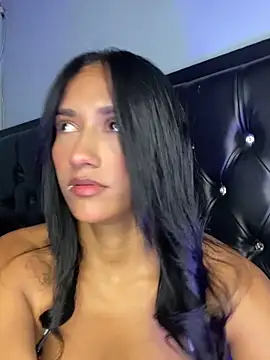 Snapshot of mailyreid chatting on 25, 10, 2025 mailyreid online show from 25, 10, 2025