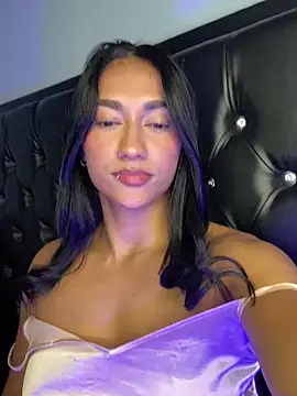 Snapshot of mailyreid chatting on 6, 11, 2025 mailyreid online show from 6, 11, 2025