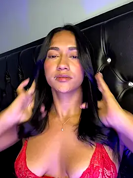 Snapshot of mailyreid chatting on 14, 11, 2025 mailyreid online show from 14, 11, 2025